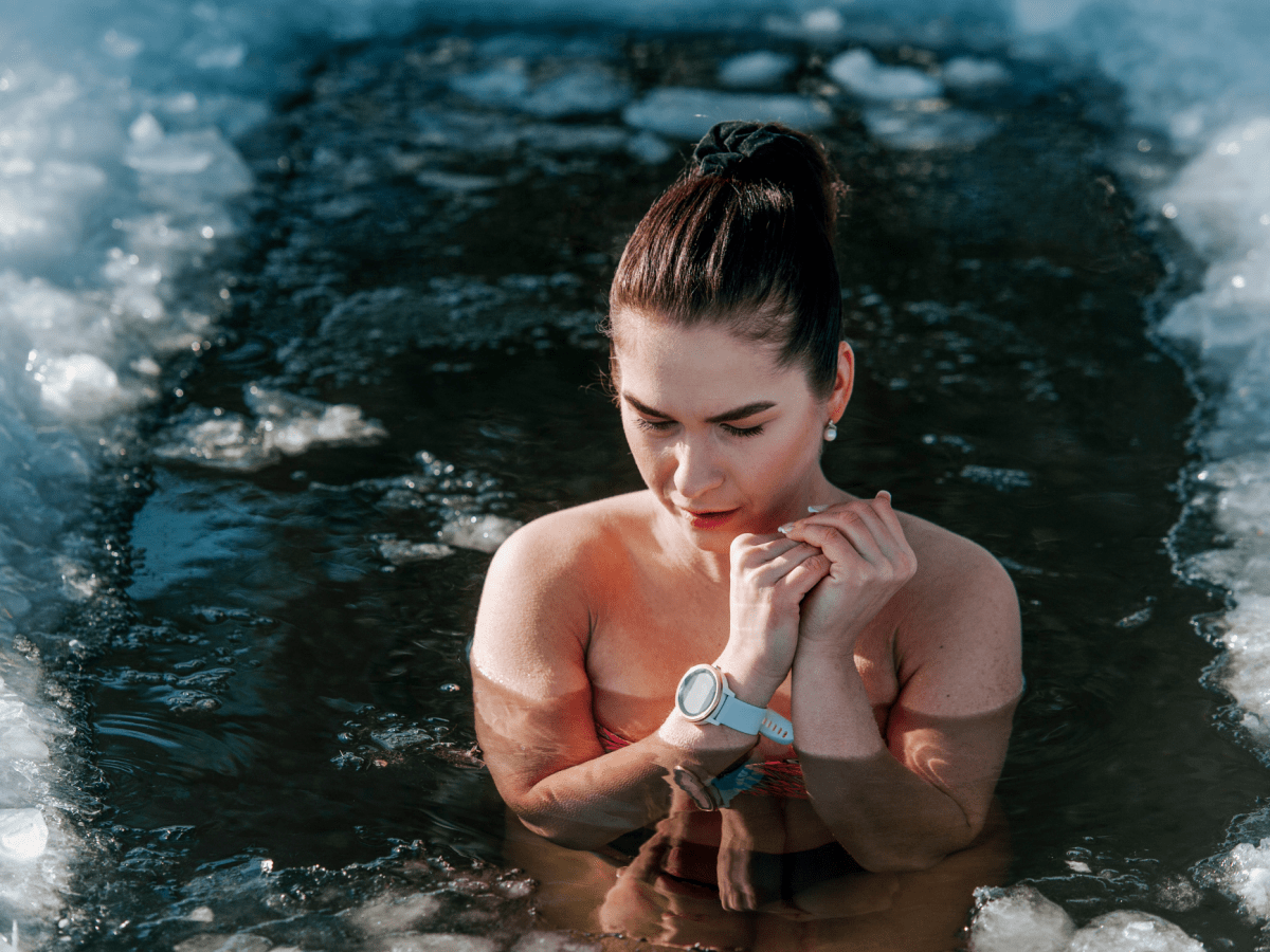 Is Cold Plunging Good for Women? Science Says… It&nbsp;Depends